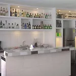 Sandytavohouse, Villa Con Piscina Cerca A La Playa