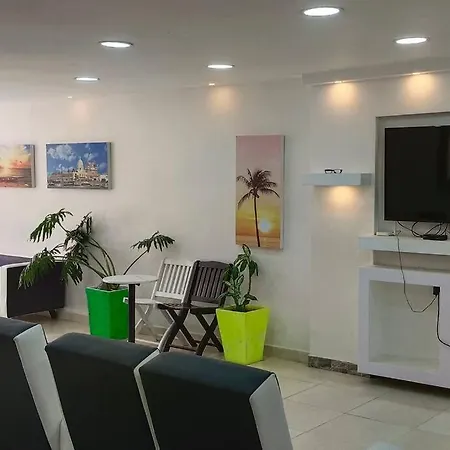 Sandytavohouse, Con Piscina Cerca A La Playa Villa Cartagena