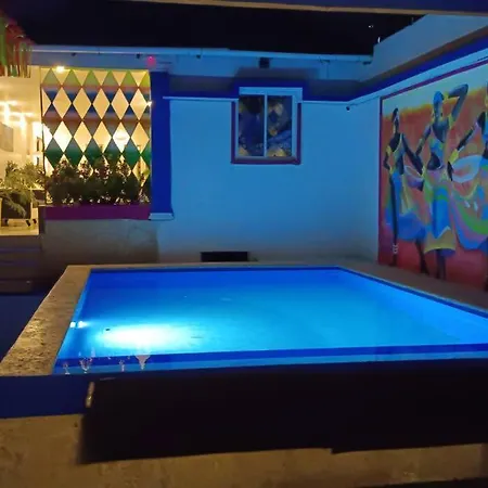 Villa Sandytavohouse, Con Piscina Cerca A La Playa