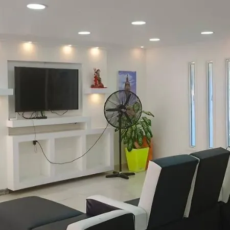 Villa Sandytavohouse, Con Piscina Cerca A La Playa Cartagena