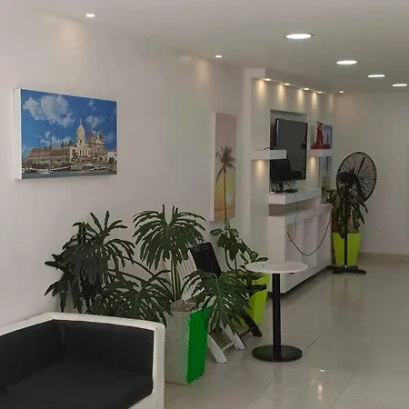 Villa Sandytavohouse, Con Piscina Cerca A La Playa Cartagena