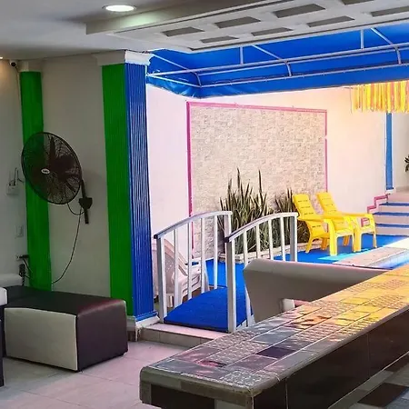 Sandytavohouse, Con Piscina Cerca A La Playa Villa Cartagena