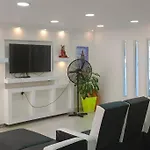 Sandytavohouse, Villa Con Piscina Cerca A La Playa