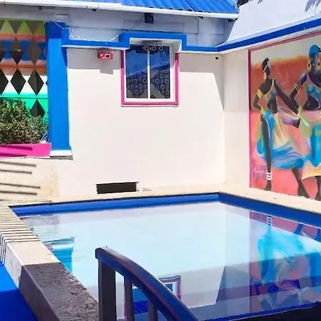 Villa Sandytavohouse, Con Piscina Cerca A La Playa