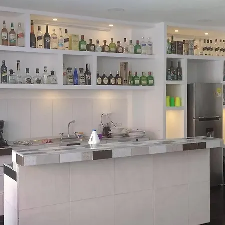 Sandytavohouse, Con Piscina Cerca A La Playa Cartagena