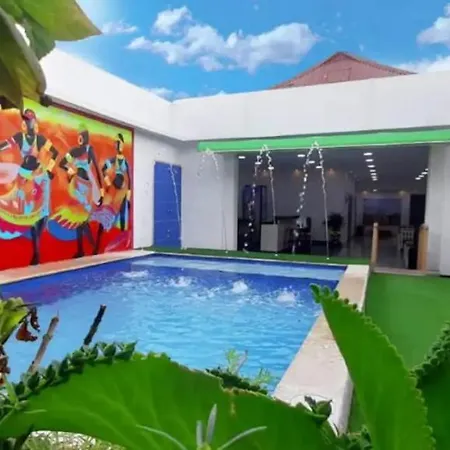 Villa Sandytavohouse, Con Piscina Cerca A La Playa Cartagena